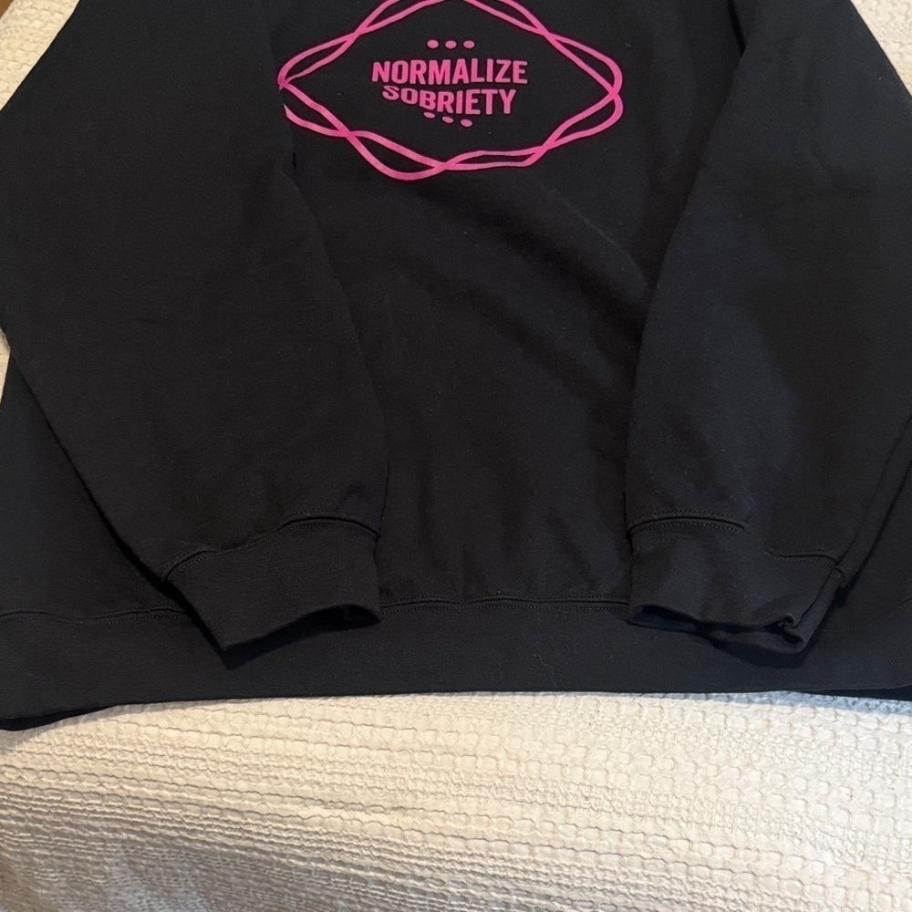 🆕Gildan Crewneck Sweatshirt with Custom Design. XXL. NWOT!💥💥 - Picture 3 of 3